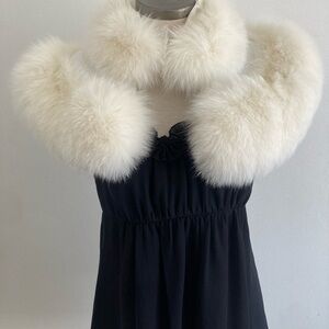 Elegant White Fur Stole/Collar
